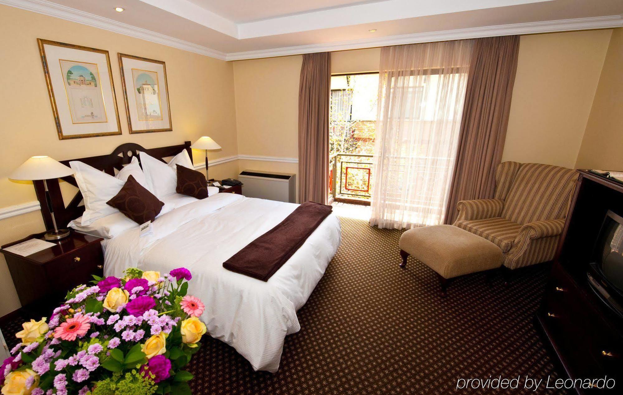 Courtyard Hotel Rosebank Johannesburg Exteriér fotografie
