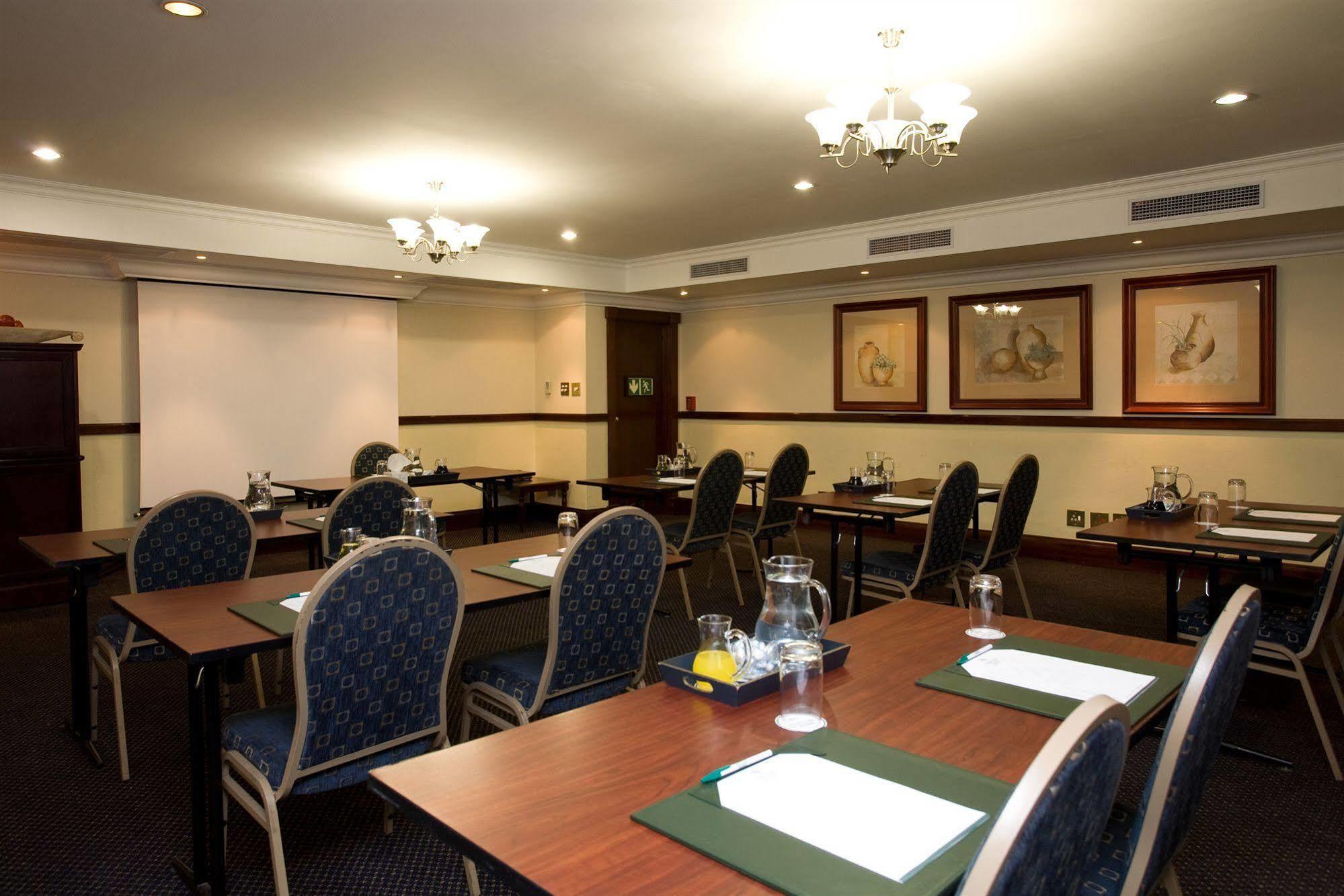 Courtyard Hotel Rosebank Johannesburg Exteriér fotografie